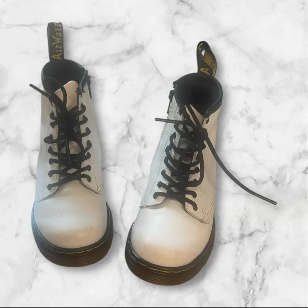 Dr. Martens 1460 8-Eye Boot White